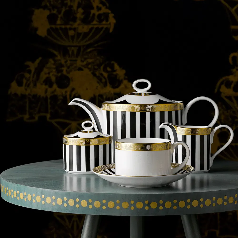 Royal Crown Derby - Satori Black Covered Sugar (17cl / 6oz) - Image 2