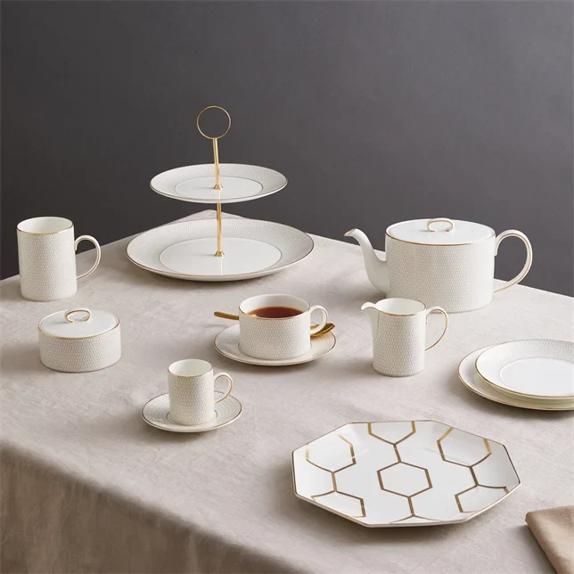 Wedgwood Gio Gold Octagonal Side Plate - Image 3